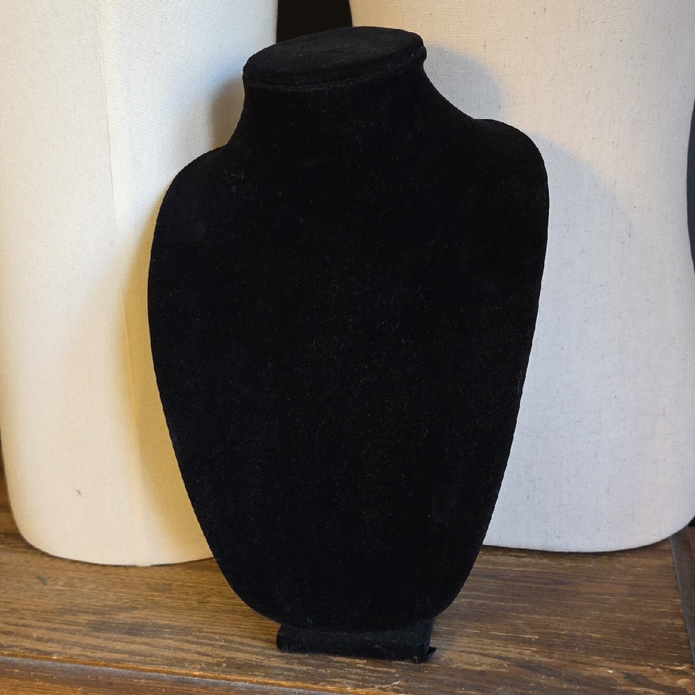 Jewellery Necklace Display Black Velvet